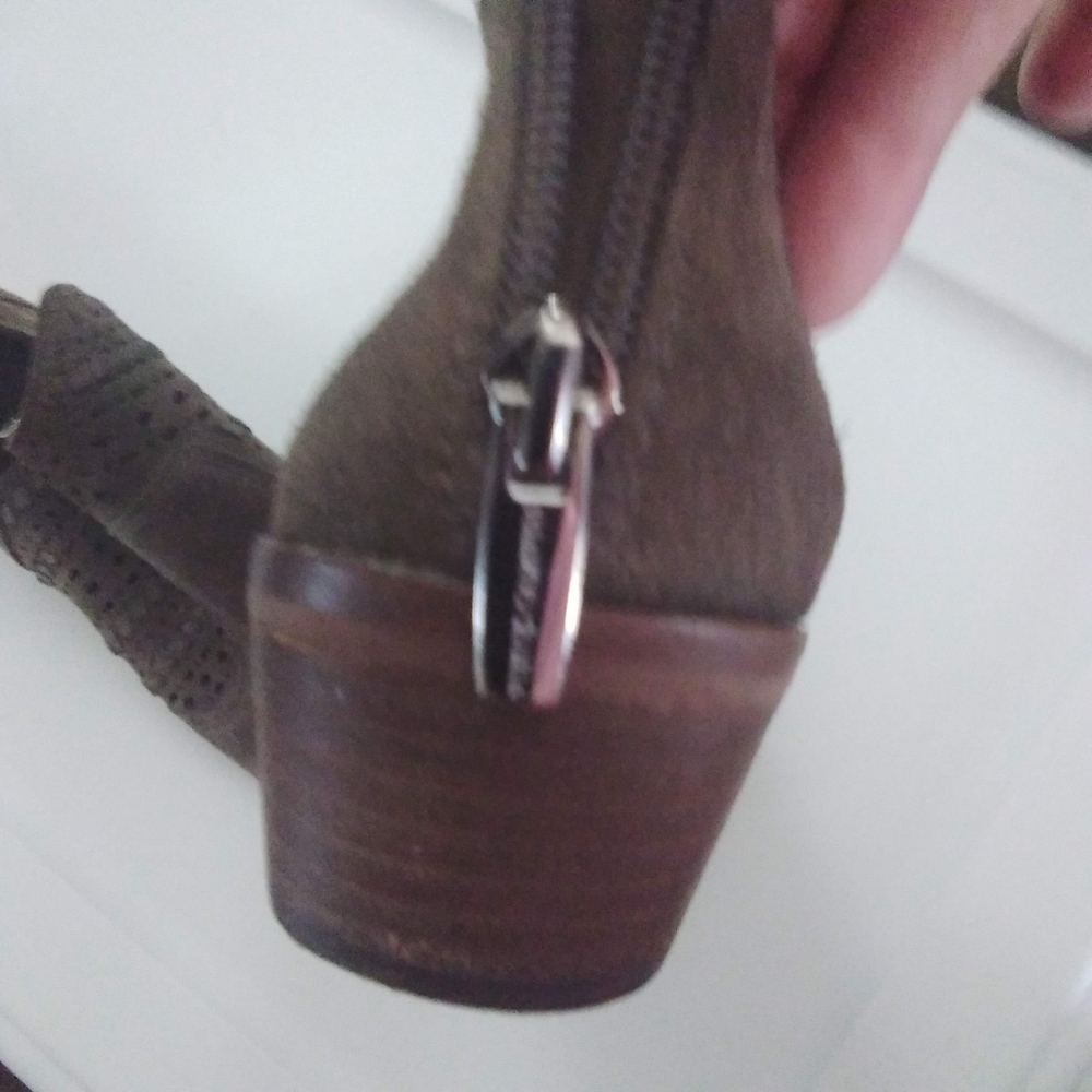Vince Camuto Prasata Ankle Boots - Picture 6 of 13
